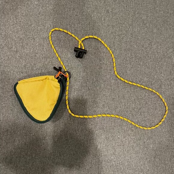 Dehome Mini Triangle Multi-Use Bag - Picture 8 of 9